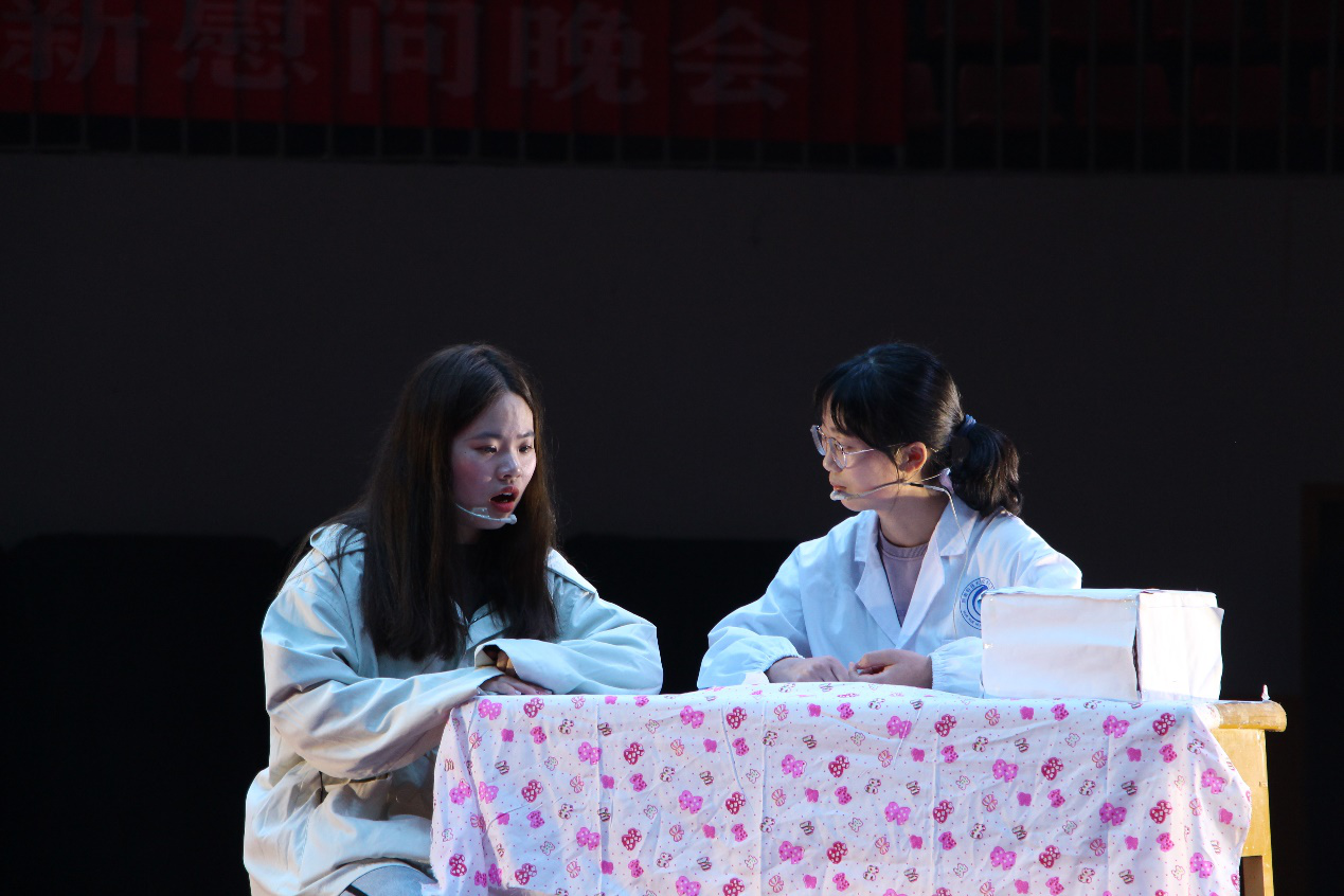 0e2af185c36a4a41b6db6415ea3154a7.png 0e2af185c36a4a41b6db6415ea3154a7.png