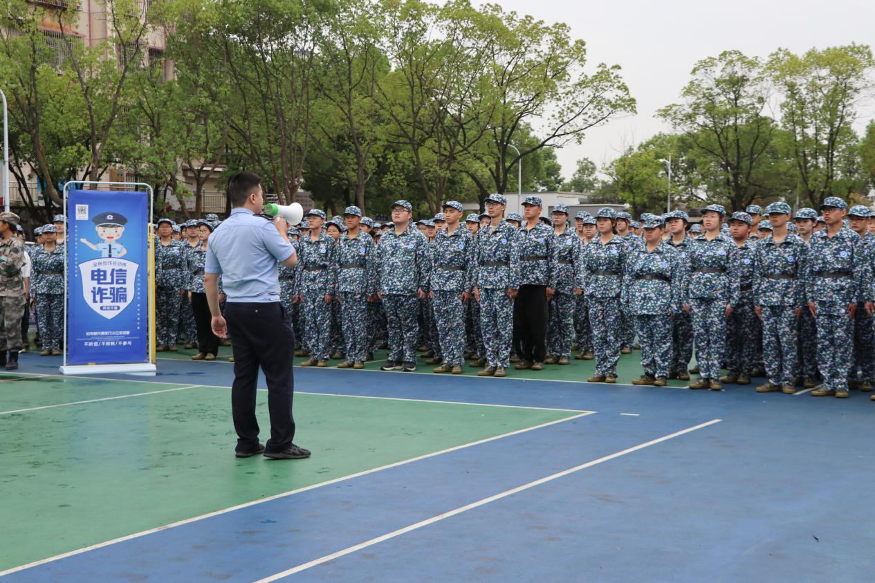 74e1f75adf1a4362becab61018e2544c.png 74e1f75adf1a4362becab61018e2544c.png