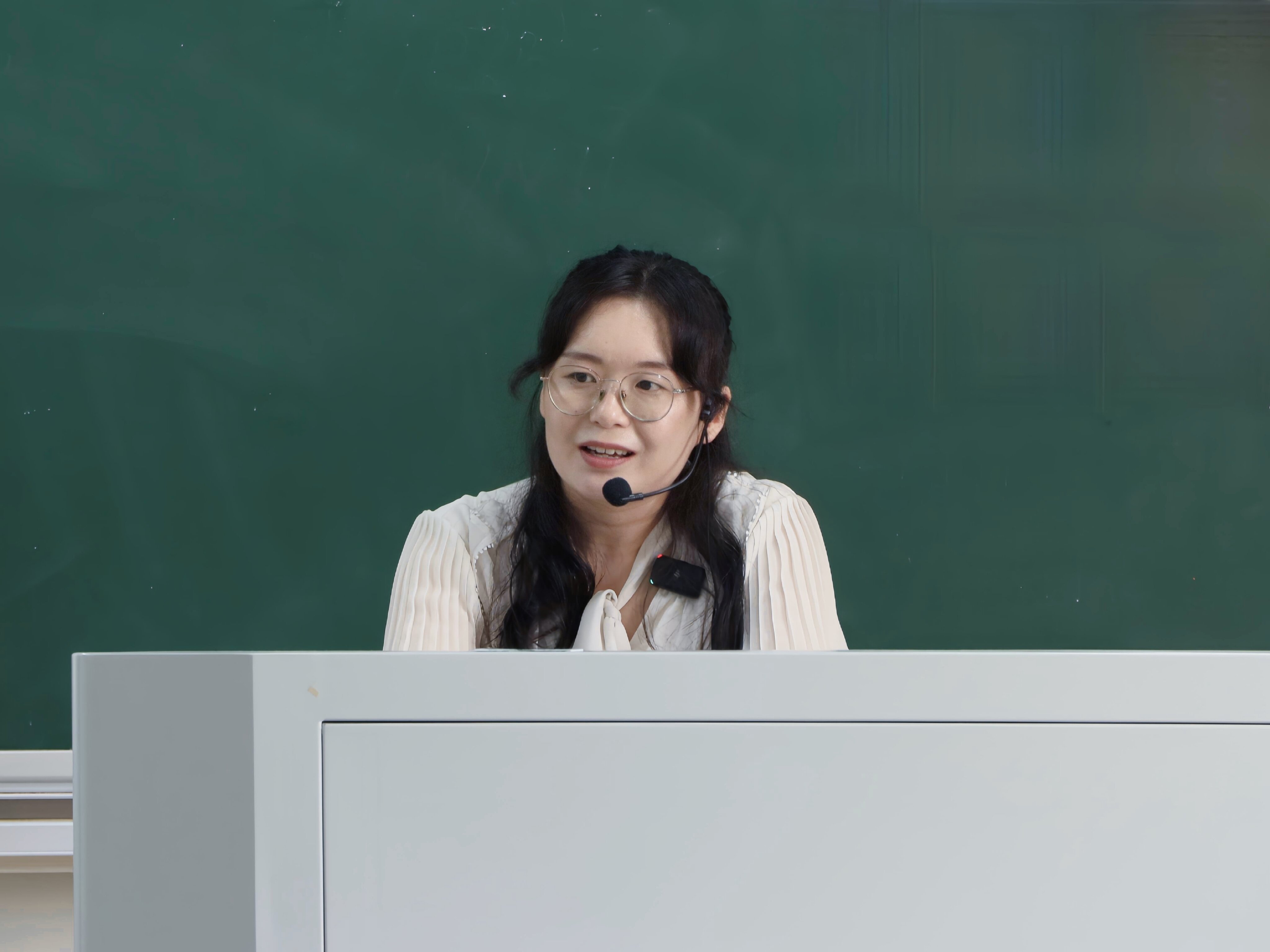 主讲人肖啸博士授课 主讲人肖啸博士授课