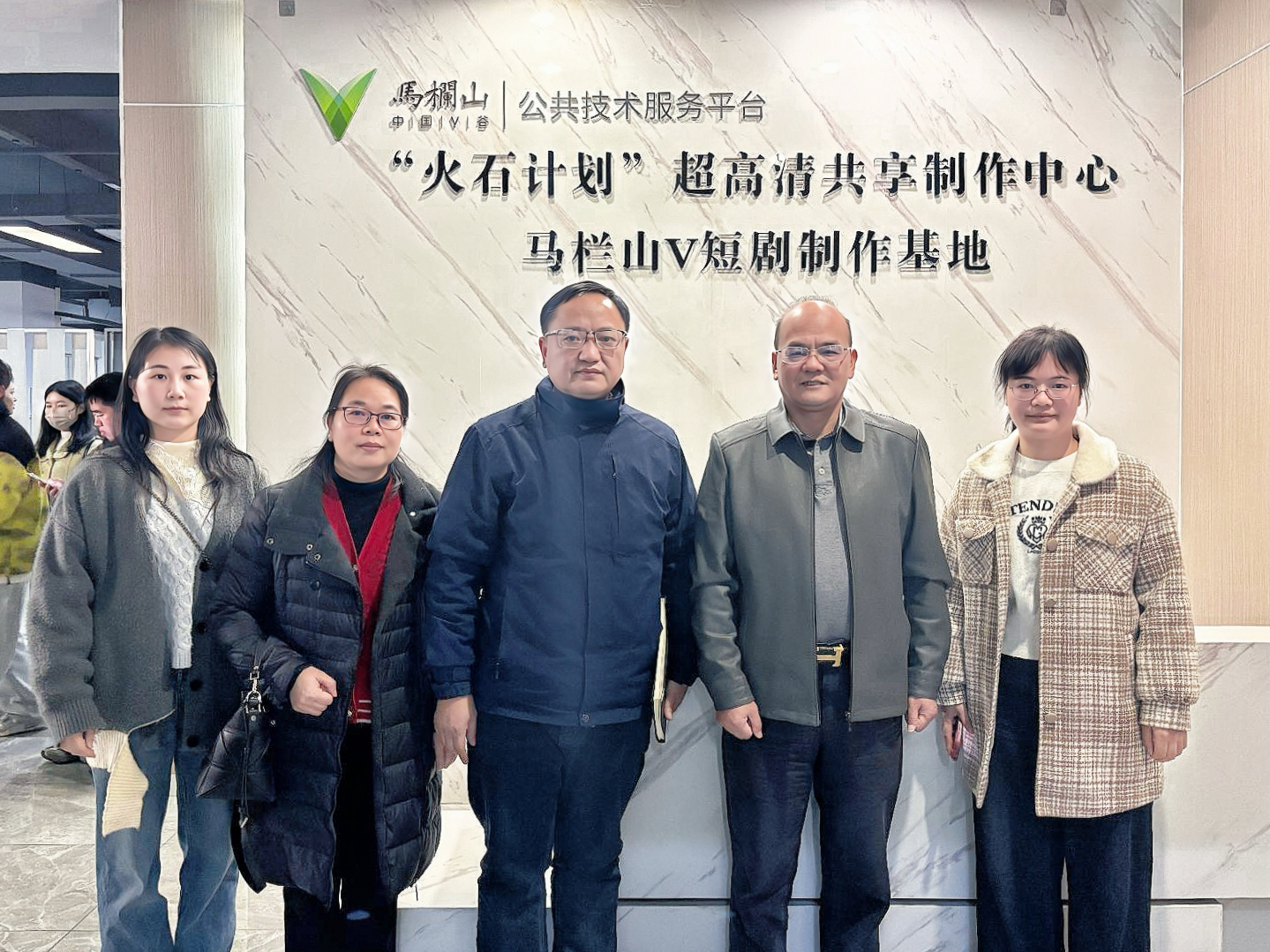 2e75f6892dae42ac9f61b3385137723a.jpg 2e75f6892dae42ac9f61b3385137723a.jpg